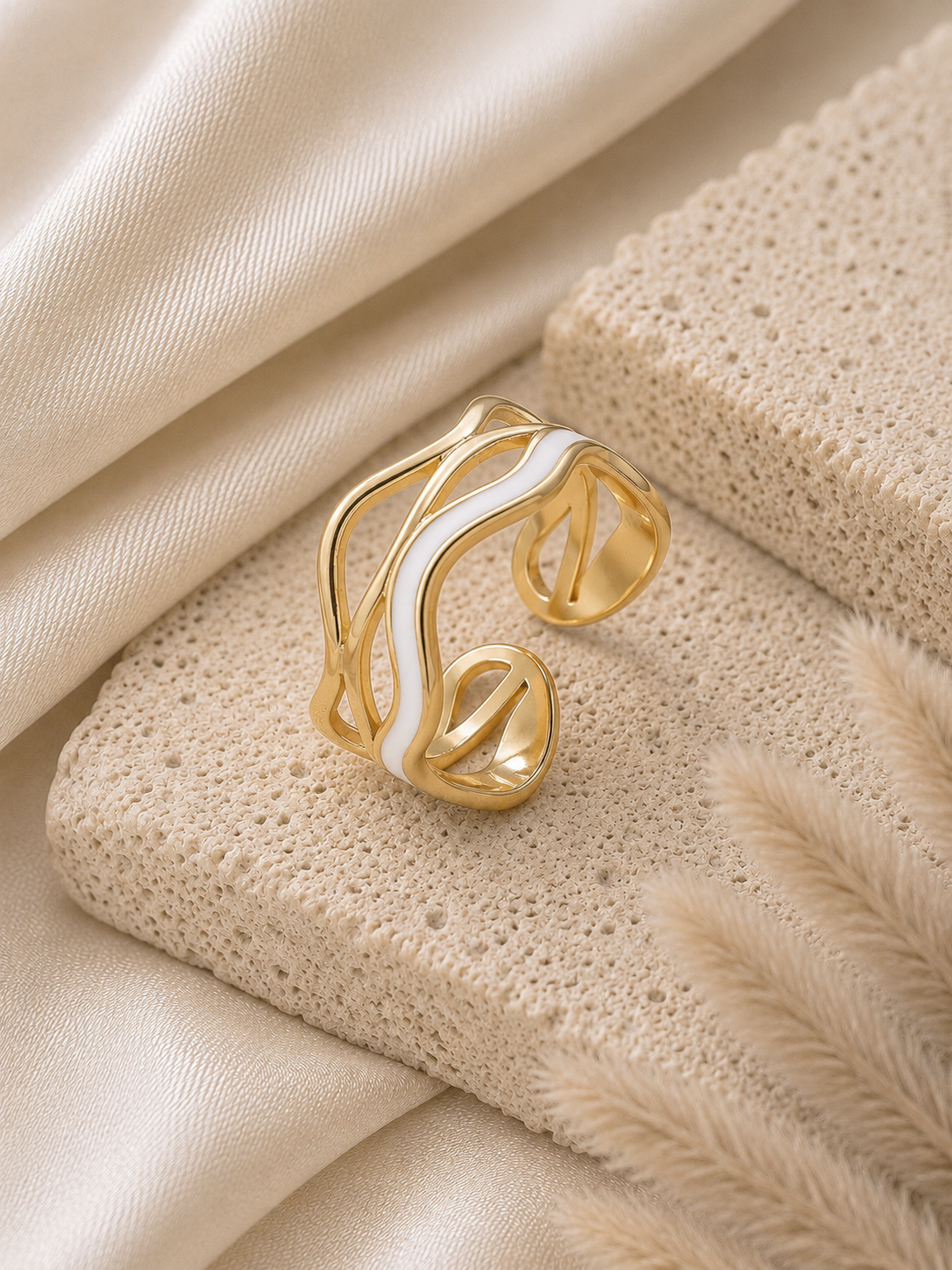 wavy bebeh ring
