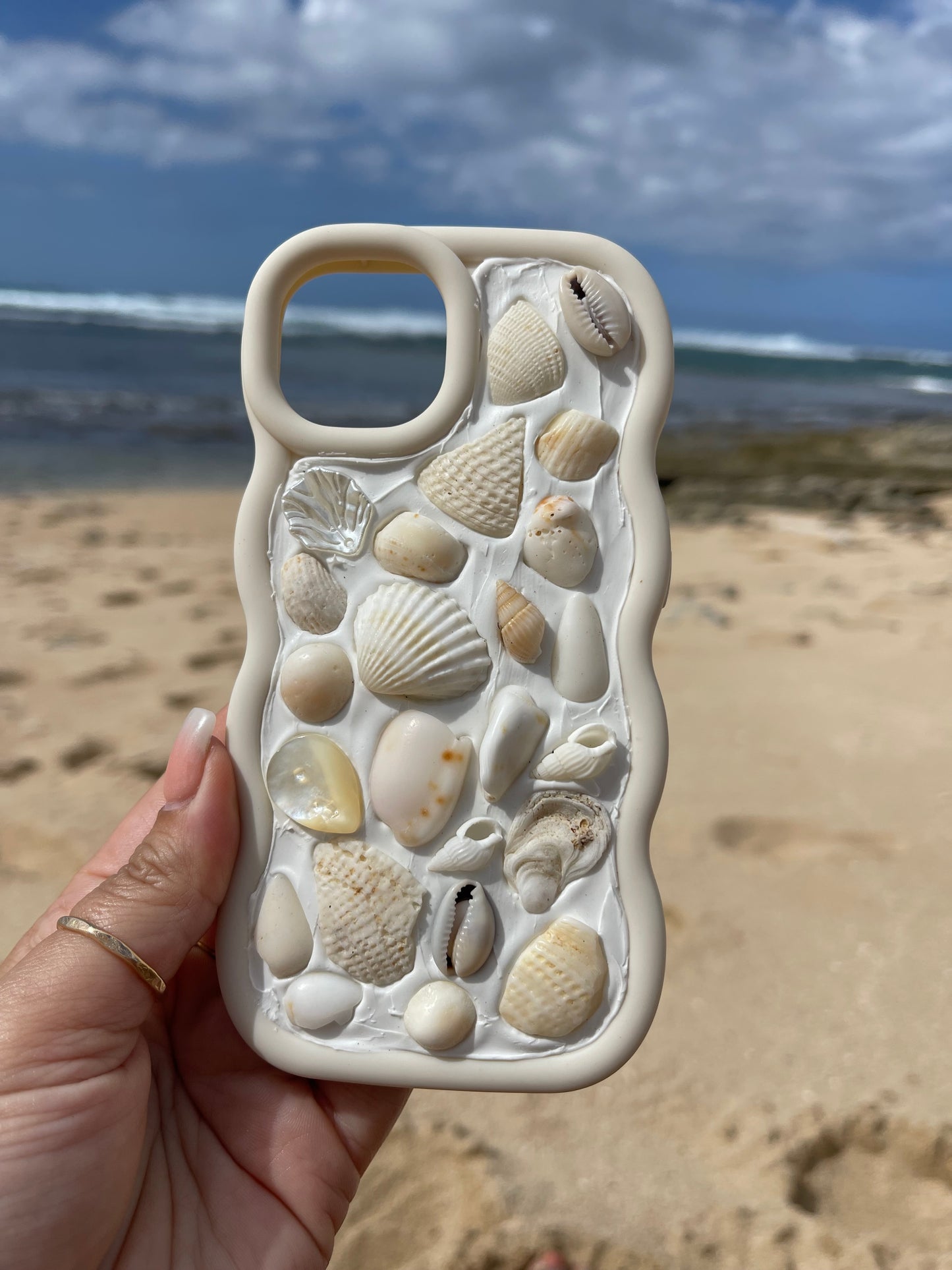 "anela" phone case