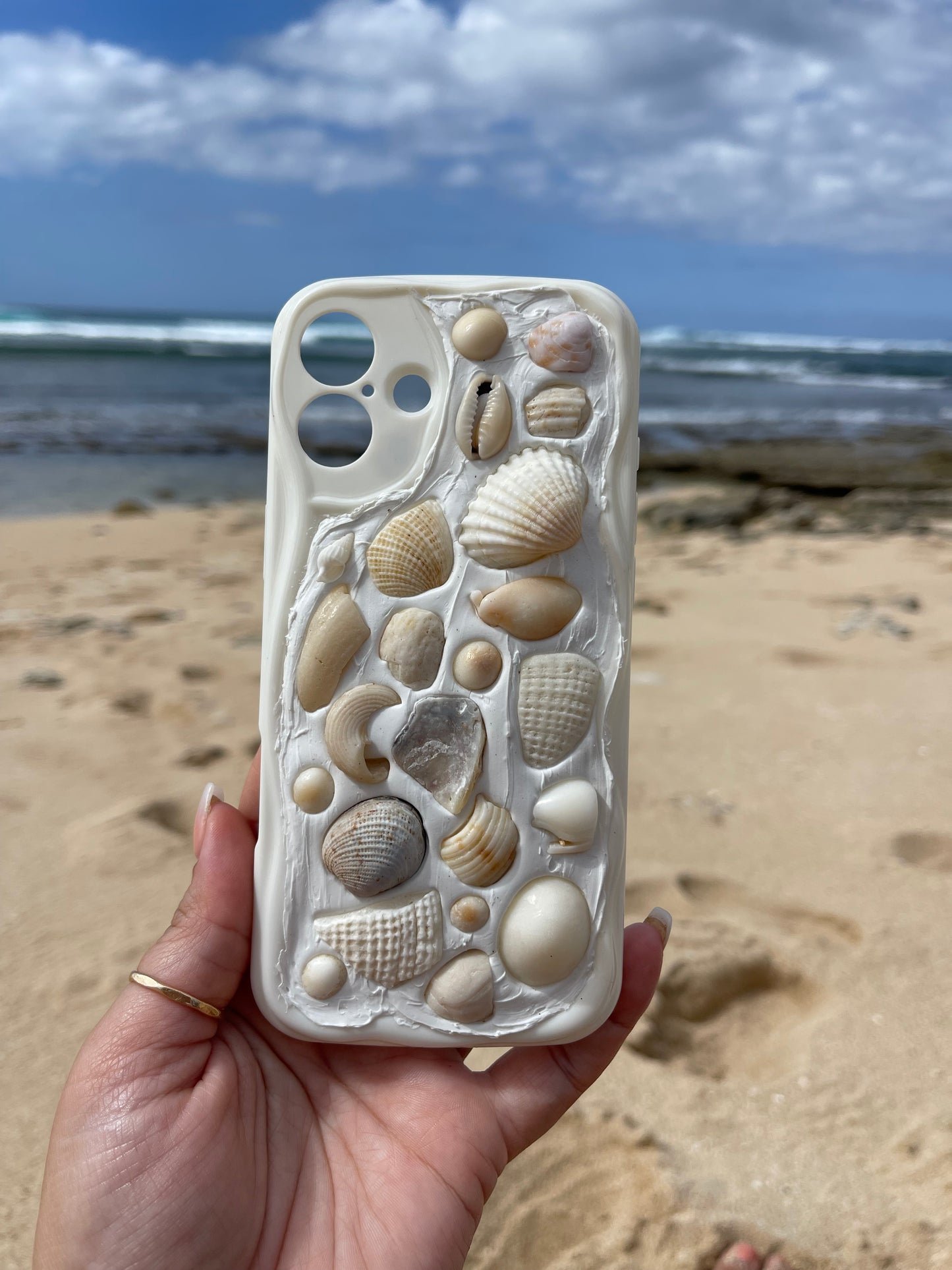 "anela" phone case