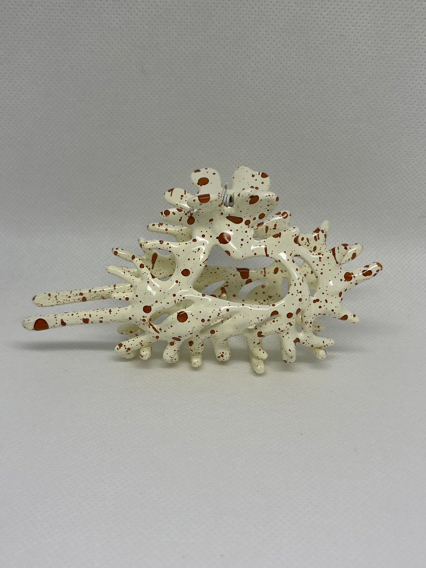 “conch” clip