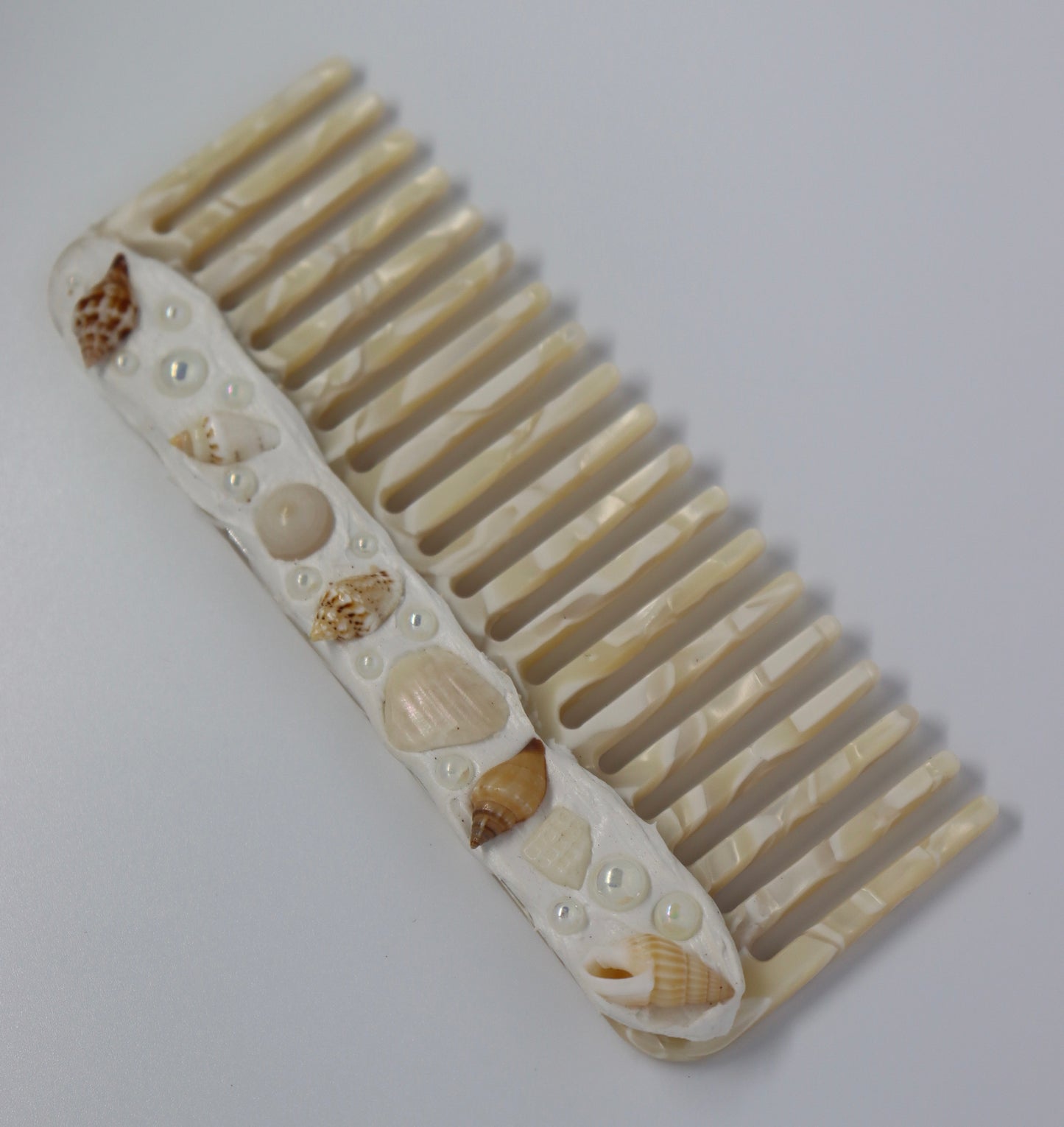 tan minimaid comb