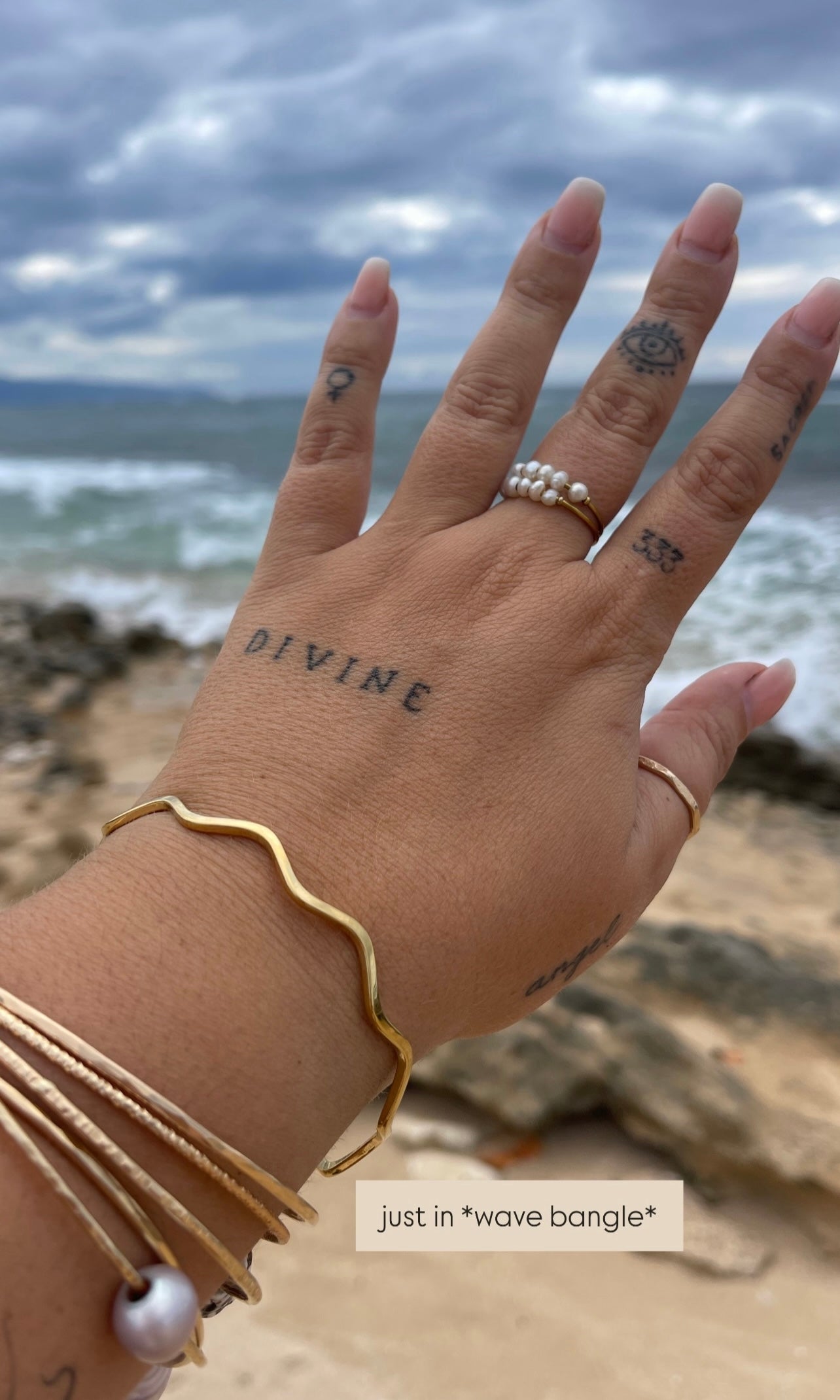 wave bangle