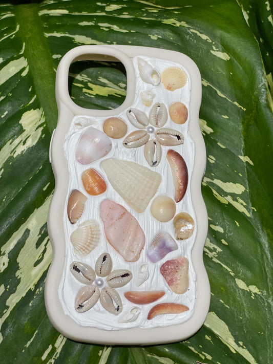 "pua cowrie" phone case