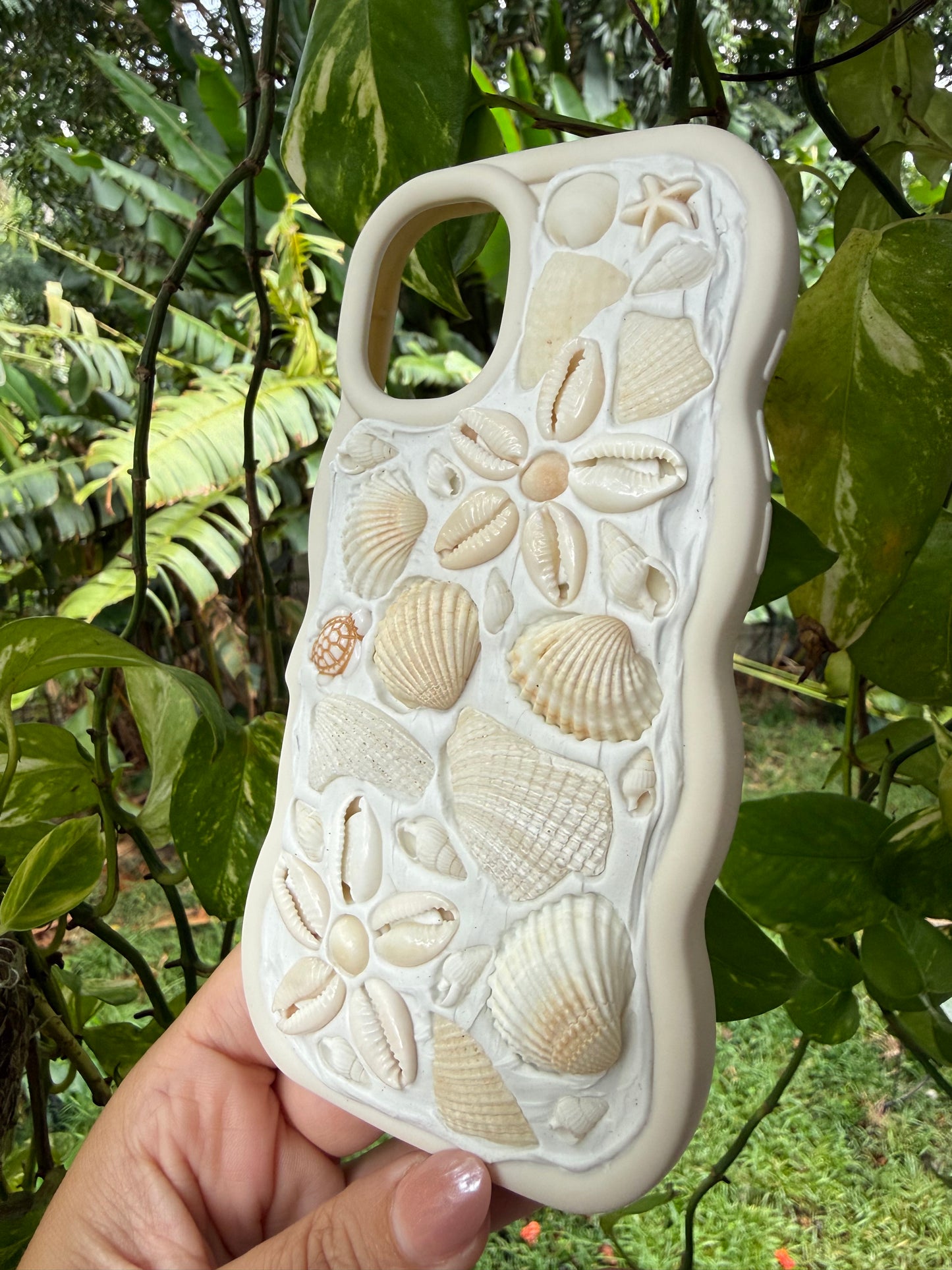 “pua cowrie” phone case