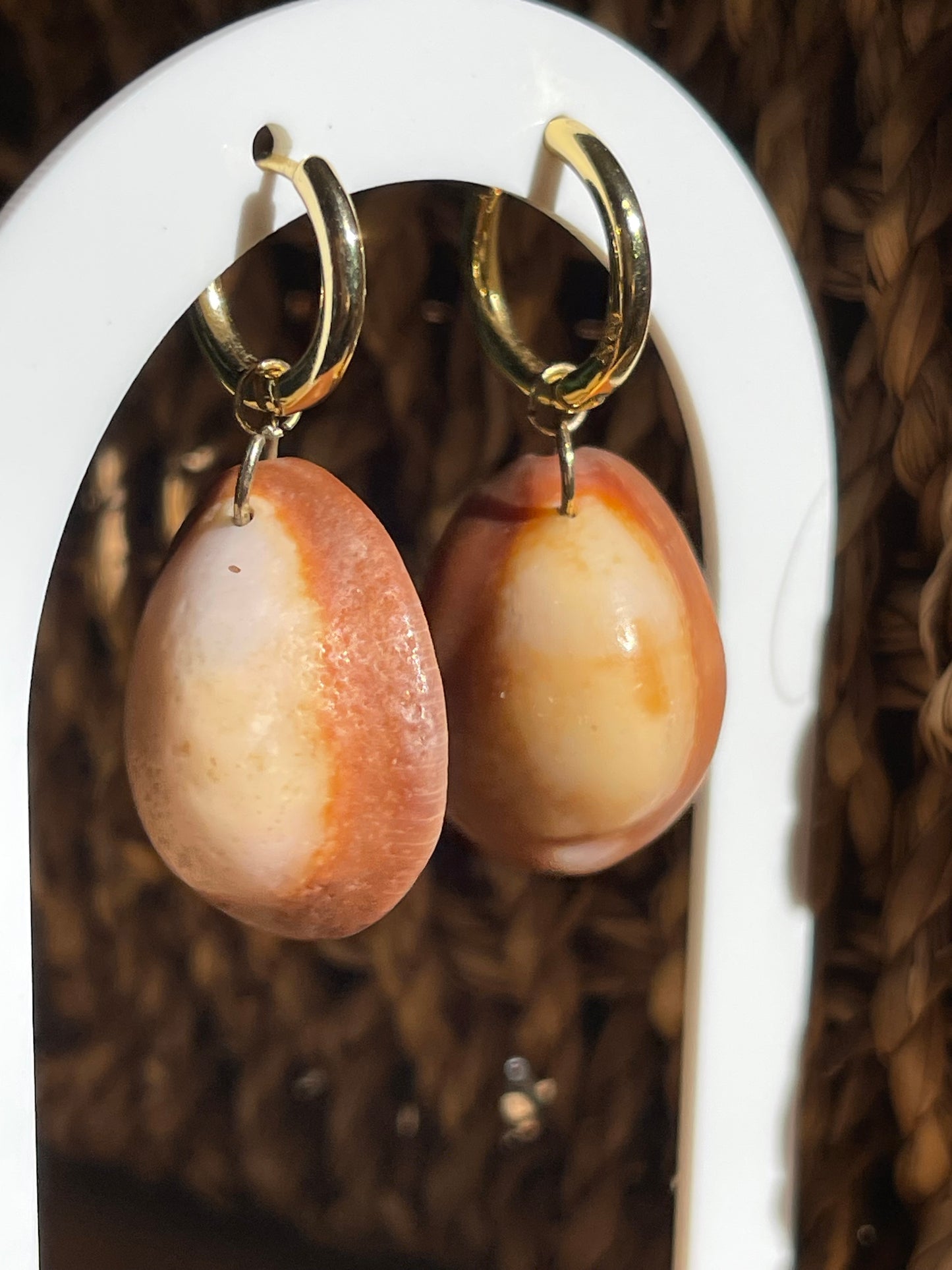 cowrie huggies