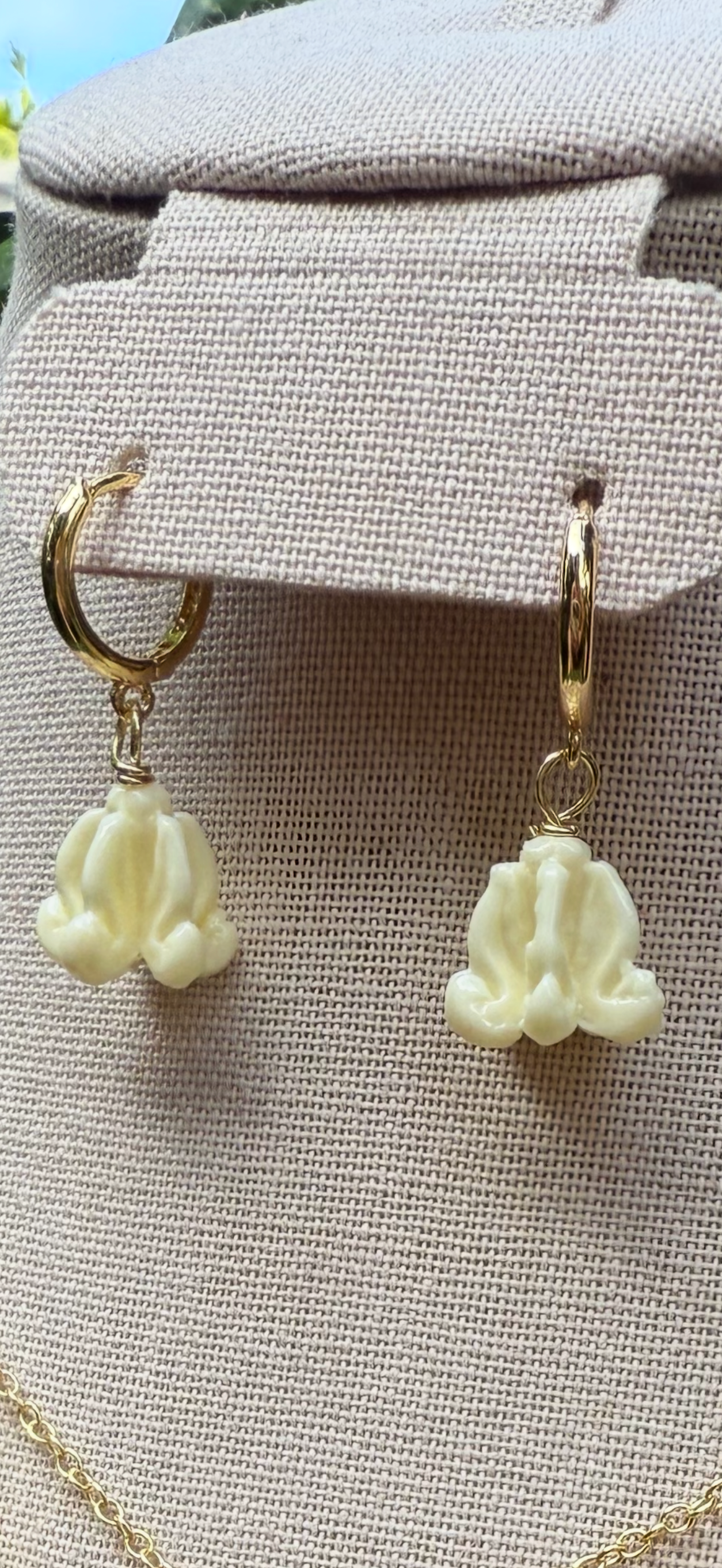 White Crown Collection
