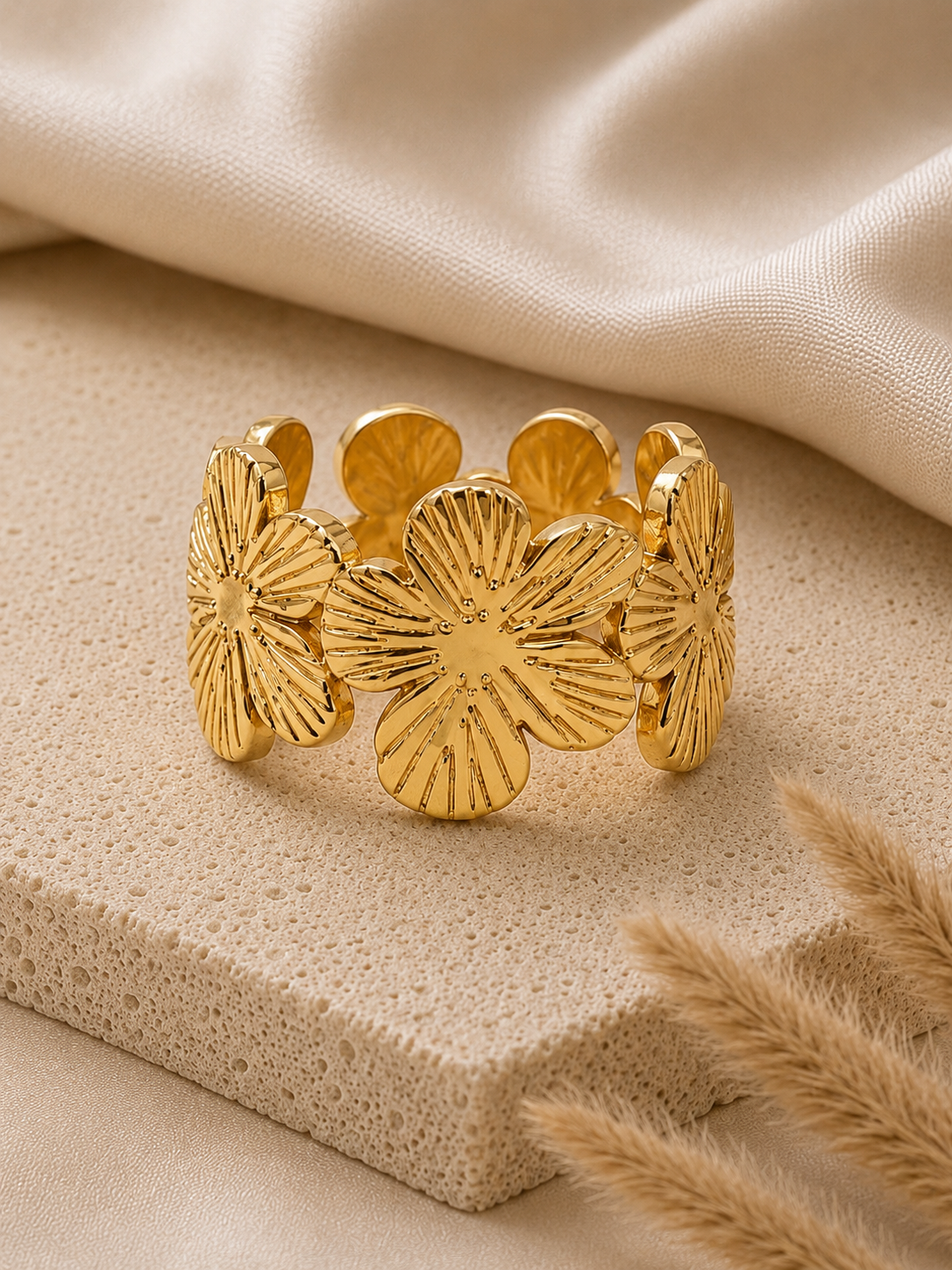 hibiscus ring