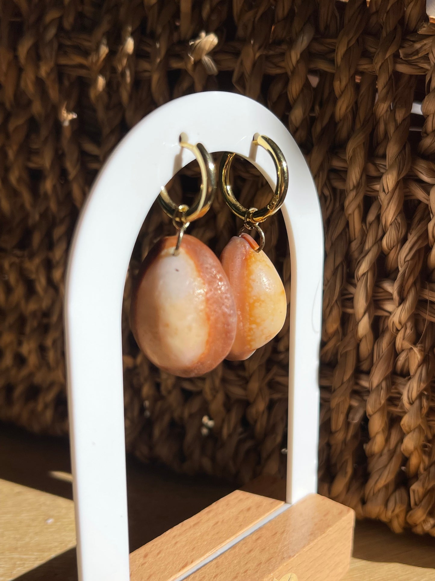 cowrie huggies